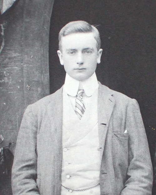 Charles Cecil YATES (1897) - Photo: from a group photo of members of the Myrmidon Club, 1900 Charles Cecil YATES (1897) - Photo: from a group photo of members of the Myrmidon Club, 1900