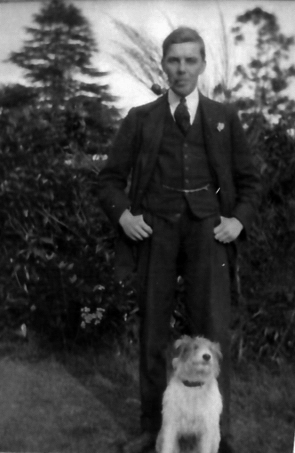 Hubert Pennington CATTLEY (1910) - Photo: courtesy of Louise Fennimore (née Pennington), Hubert’s great-niece Hubert Pennington CATTLEY (1910) - Photo: courtesy of Louise Fennimore (née Pennington), Hubert’s great-niece