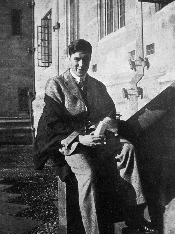 Roger Thompson POLLARD (1910) - Photo: from 'Two Brothers: Accounts Rendered' by AW Pollard, published 1917 Roger Thompson POLLARD (1910) - Photo: from 'Two Brothers: Accounts Rendered' by AW Pollard, published 1917