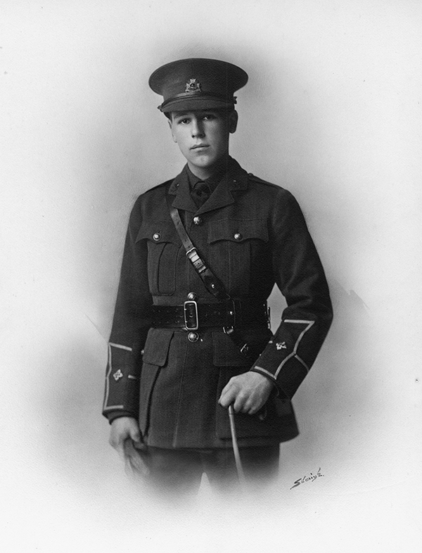 Second Lieutenant Charles Walter Fyffe WOOLNOUGH (1914) - Photo: © IWM (HU 137041) Second Lieutenant Charles Walter Fyffe WOOLNOUGH (1914) - Photo: © IWM (HU 137041)